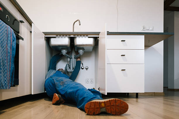 Professional Drain Cleaning technician working in Lone Star, TX